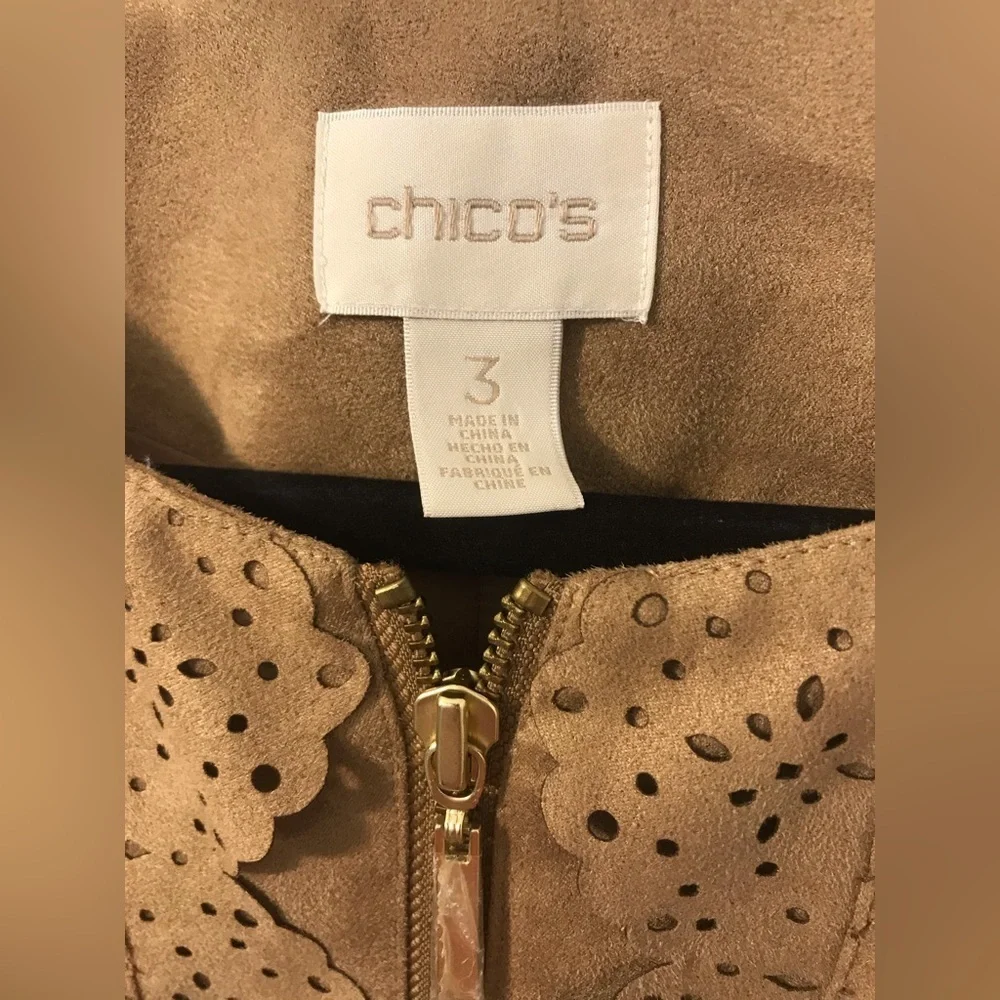 Chico’s Faux Suede Scalloped Jacket Tan Women’s size 3 - Picture 7 of 8